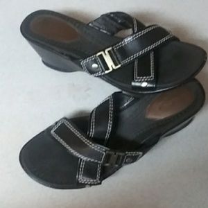 Ladies sandals